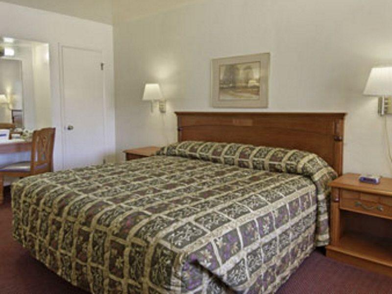 Travelodge By Wyndham Wine Country Hotel 2*